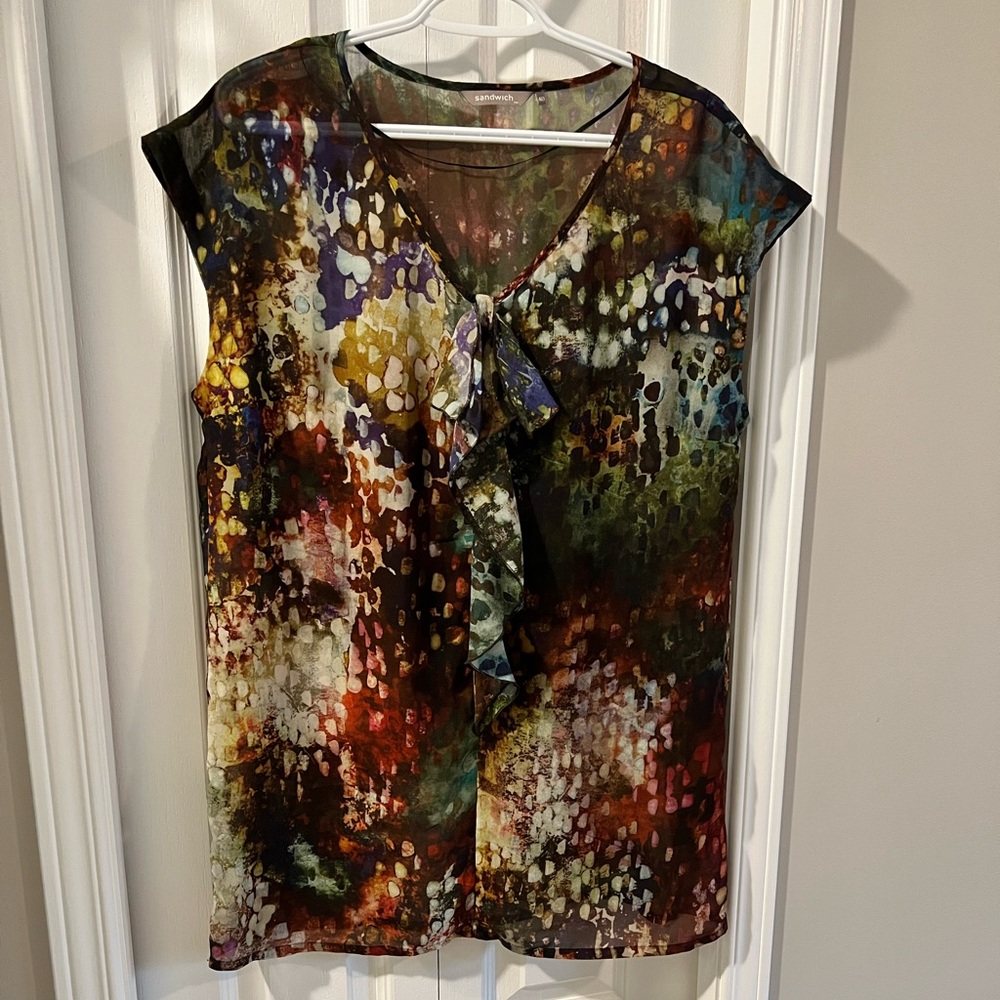 Sandwich Top, never worn.